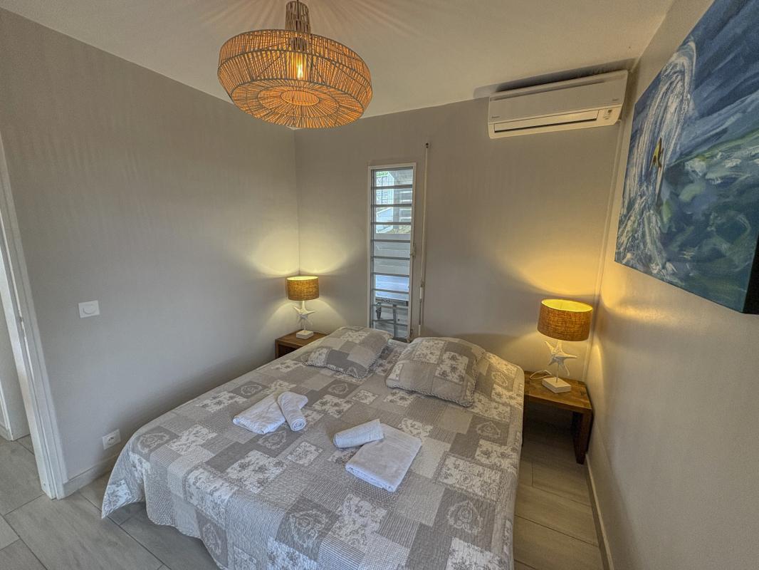 28.Location villa piscine vue mer Saint François Guadeloupe_Chb1